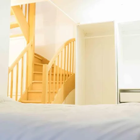 Nice And Bright Apartment Apartment